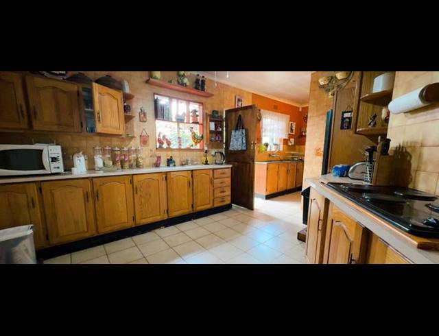 4 BEDROOM HOUSE FOR SALE IN ARCON PARK